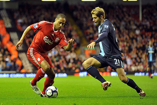 也折射出他 也折射出他